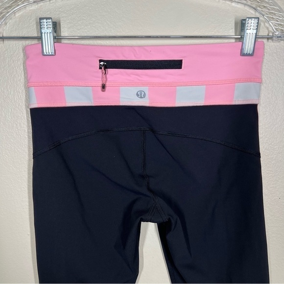Lululemon Up The Pace Crop Leggings Black Steep Stripe Bleached Coral Size 4 - Picture 8 of 9
